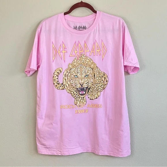 Def Leppard Rock of Ages Short Sleeve Relaxed Graphic Tee Size Small - Picture 2 of 6